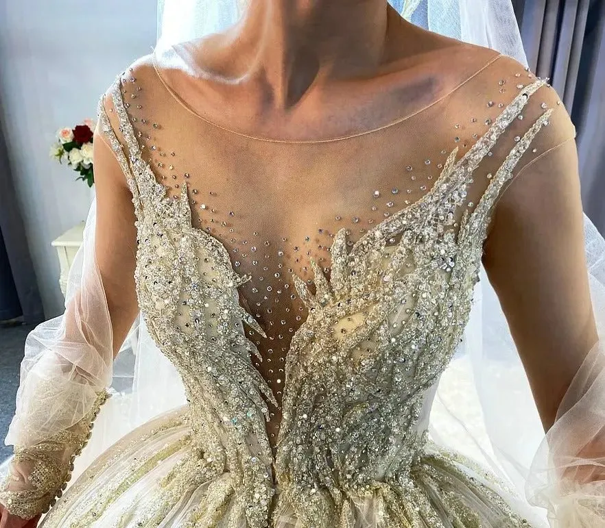 2023 New Design Wedding Dress With Lace Cape