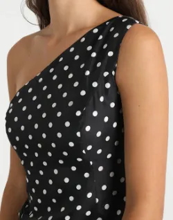 Stylish and Flattering Polka Dot Gown with Intricate Details