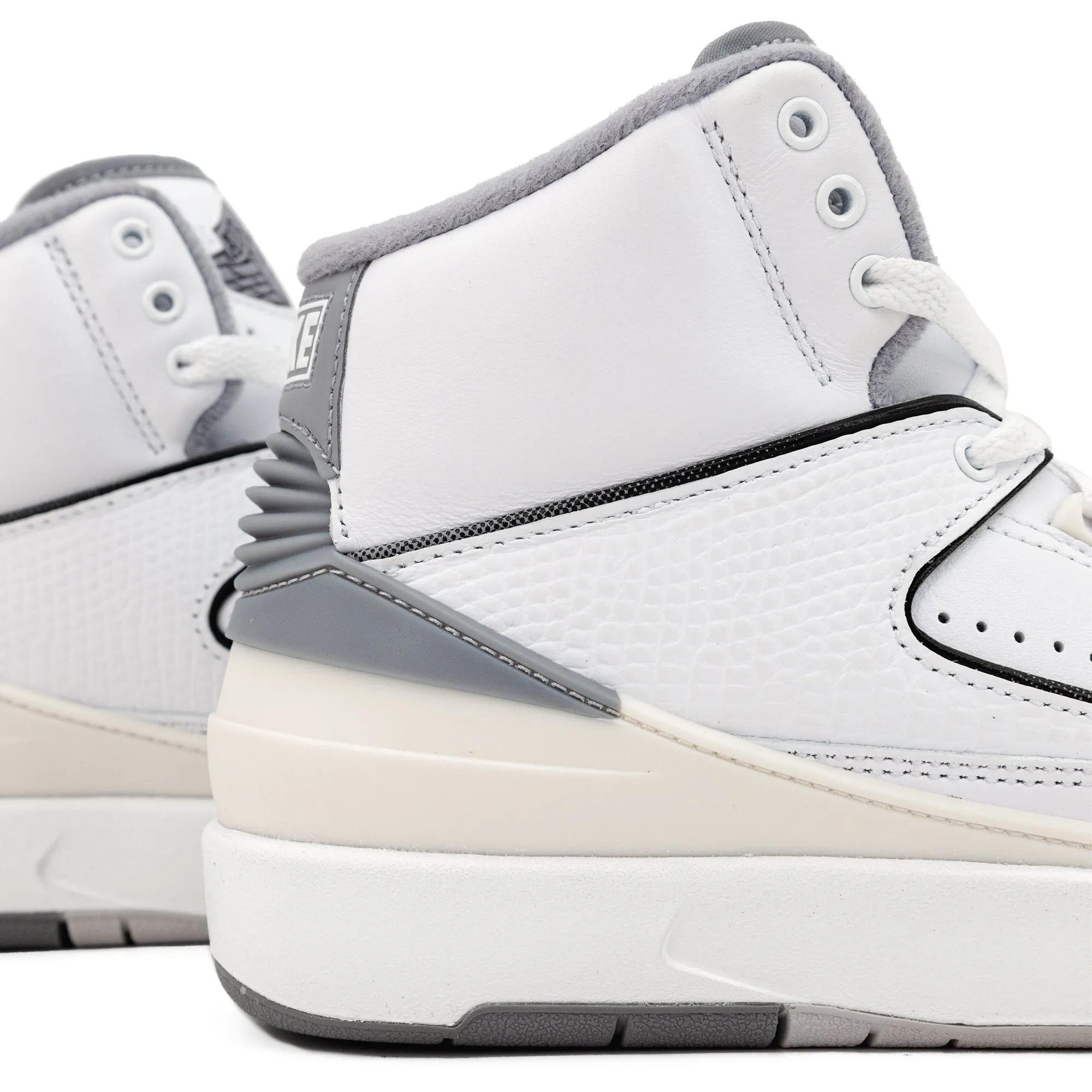 Nike Air Jordan 2 Retro GS "White/Cement Grey" White/Cement Grey-Sail-Black DQ8562-100